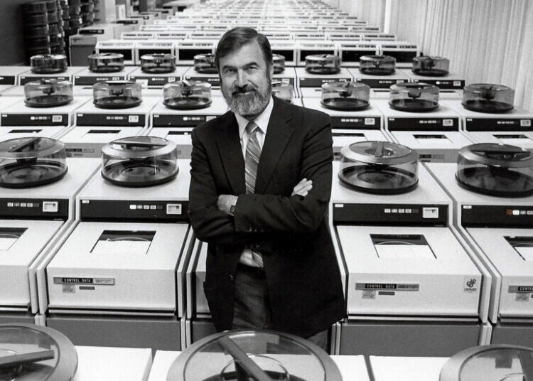 Roger Summit, Who Invented an Early Online Search Service, Dies at 95