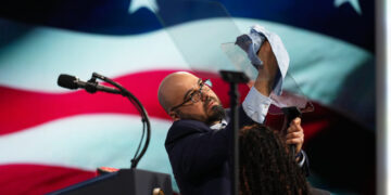 White House Teleprompter Operator Bet on Trump Speeches, Kalshi Says