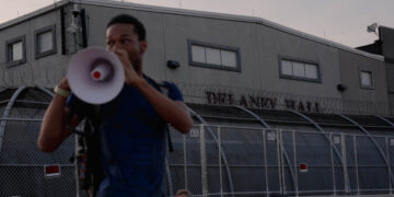 Members of Congress Intensify Criticism of Immigration Detention Center