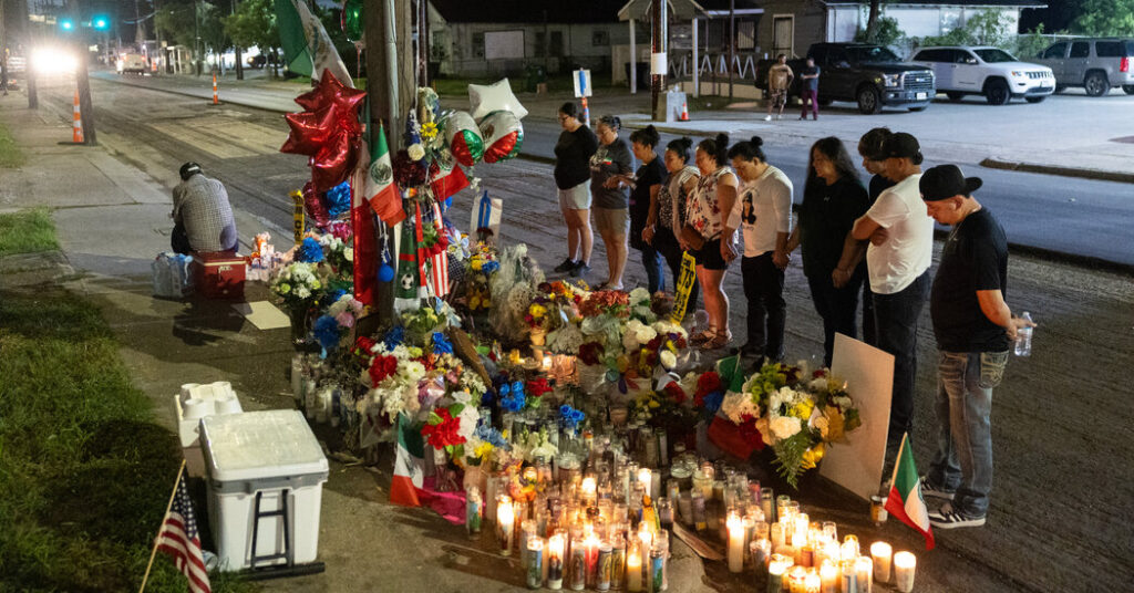 In Houston, a Different Kind of Mourning After Fatal ICE Shooting