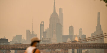 Air Pollution From Wildfire Smoke Set Records for Many, Analysis Shows