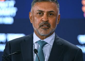 CEO of $248 billion cybersecurity company says workers are about to face a ‘Darwinian moment’ thanks to AI: Evolve or get cut
