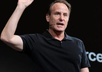 This investor won’t back startups unless staff are in the office 6 days a week: ‘Not because I don’t have empathy, because they’re going to fail’