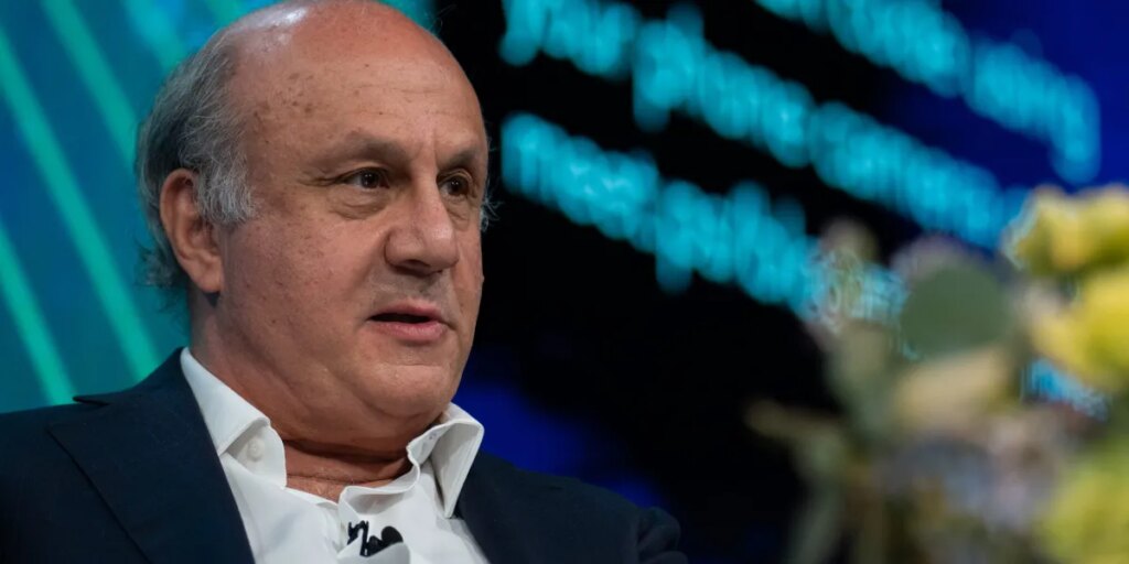 I argued with the father of open source for 2 years. Now the AI fight is the same — only bigger