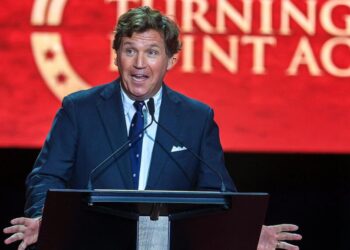 Tucker Carlson Floats Idea of New Political Party Amid Split From Trump