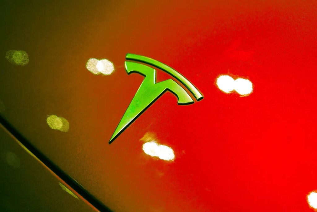 Tesla Slams Into Crowded Cafe, Killing One
