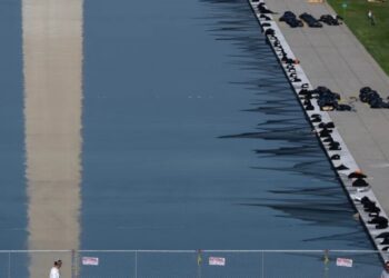 The Trump administration will use the same company that tried to renovate the Reflecting Pool to repair it — ‘because they did a fantastic job’