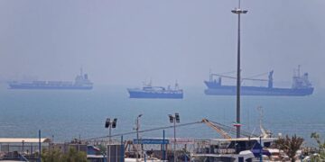 Oil, gas tankers cross Hormuz via Oman-side route after U-turns