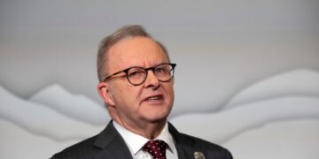 Australia’s PM Apologizes for ‘Inappropriate’ Comment About Kylie Minogue