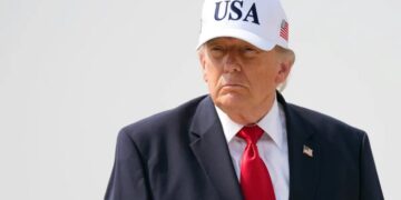 Democrats are railing against Trump’s $1.4 billion in crypto income. Will his financial disclosure derail a key crypto bill in Congress?