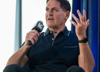 Billionaire Mark Cuban says it’s ‘embarrassing’ to not pay employees well—and a $20 minimum wage should be standard