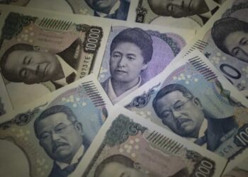 The yen is quietly crashing as Japan’s debt crisis bleeds into currency markets, and efforts to halt the slide are ‘doomed to fail,’ economist says