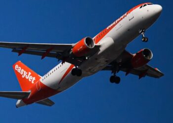 EasyJet’s stock shows Castlelake bid is far from a done deal