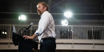 With Graham Platner, Democrats Got Drunk on the Beer Test