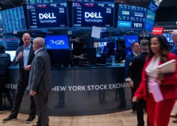 AI’s productivity gains are years away, but if it doesn’t deliver, it could make unsustainable debt levels even worse, Deutsche Bank economist says