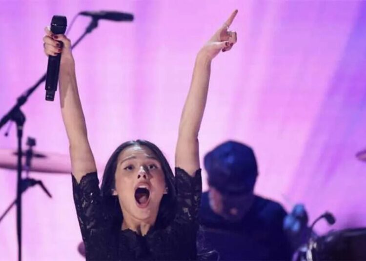 Rankled Olivia Rodrigo sics fan base on Trump