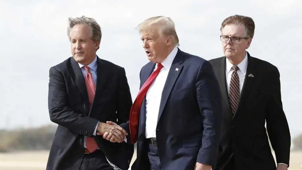 ‘South Park levels of farce’ at play as Republicans pounce on sex scandal: MS NOW