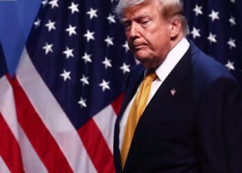 The Global Economy Is Both Alive and Dead