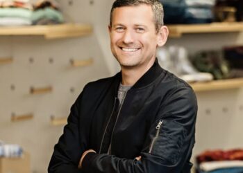 Stitch Fix’s CEO inherited a broken tech darling. He’s fixing it like a traditional retail exec