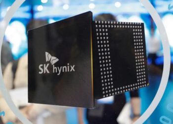 Memory chip giant SK Hynix jumps nearly 13% in Wall Street debut as AI frenzy powers biggest initial share sale in the U.S. by a foreign company