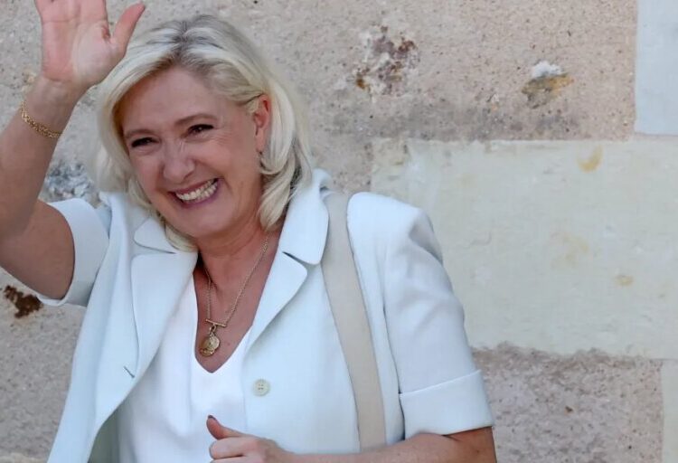 Le Pen extends lead in French election poll after court ruling