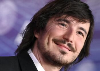 Robinhood built a blockchain for real-world assets. Memecoin traders showed up for the cat coin instead