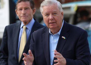 Russia Sanctions Bill Championed by Graham Would Give Trump New Tariff Powers