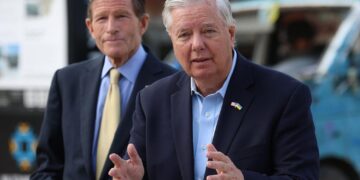 Russia Sanctions Bill Championed by Graham Would Give Trump New Tariff Powers