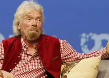 Billionaire Richard Branson says copying his 5 a.m. morning routine won’t make you successful—and will just cause ‘more burnouts than breakthroughs’
