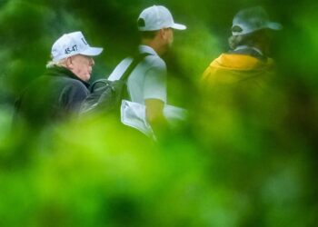 Firestorm ignites over Trump’s golf club ‘mingling’ as ‘zero IQ war’ claims American lives