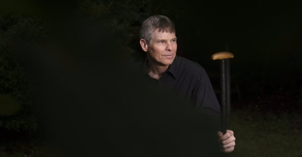 The Canoe Guy vs. Trump’s Blue Pool