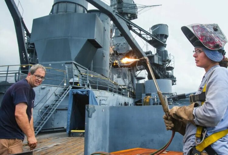 Jamie Dimon says six-figure shipyard jobs are the new ‘American Dream’—but candidates will need to endure hours of extreme heat, cold, and rain