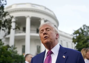 Trump is blowing one of the most dramatic spectacles of his presidency: legal expert