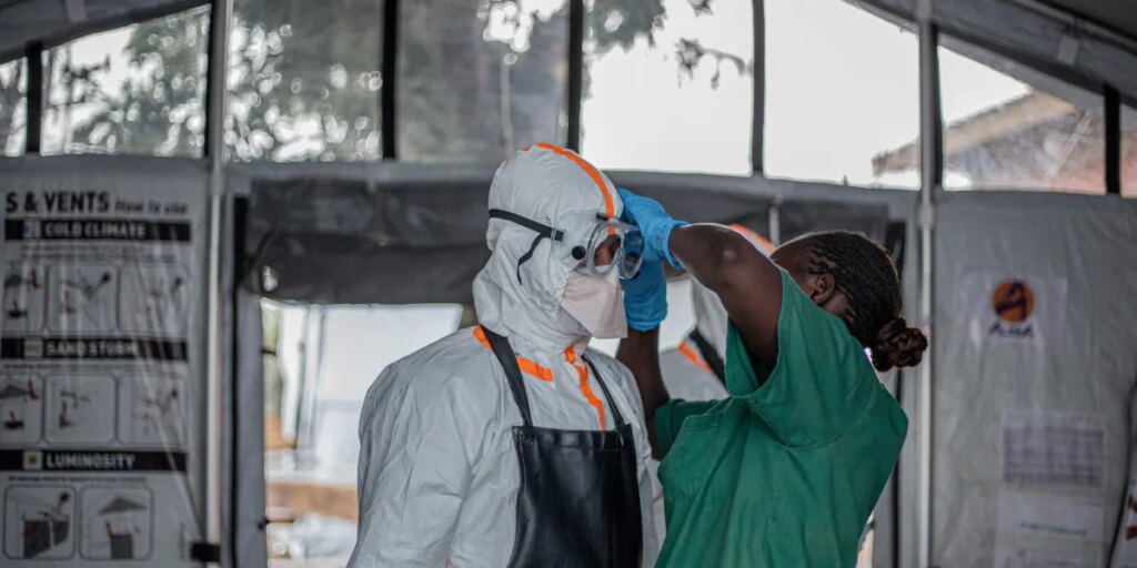 Nearly 1,000 people dead from Ebola outbreak in Congo amid health worker strike