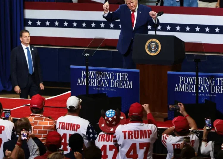 Trump ‘mocked ruthlessly’ by attendee at his own rally: journalist
