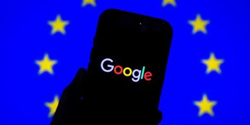 EU strikes Google with $1 billion fine in major crackdown on antitrust regulations even as Trump threatens retaliation