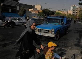 U.S. military suddenly goes silent on Iran airstrikes while Houthi rebels and Saudi Arabia exchange attacks in battle over Red Sea shipping