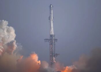 SpaceX’s Starship V3 deploys most advanced Starlink satellites then pulls off best re-entry yet with splashdown so soft it floated in the Indian Ocean