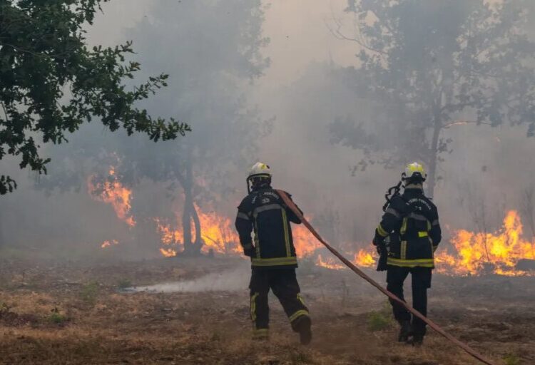 France deploys giant military cargo plane to dump tons of flame retardants as European wildfires displace more than 250,000