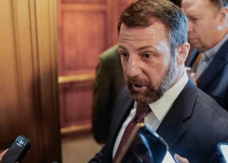 Trump DHS head hanging on to ‘gas station heroin’ investment despite ‘abuse’ admission