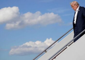 ‘I’m a little nervous’: GOP strategists sweat as Trump sells economy voters aren’t buying