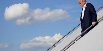 ‘I’m a little nervous’: GOP strategists sweat as Trump sells economy voters aren’t buying