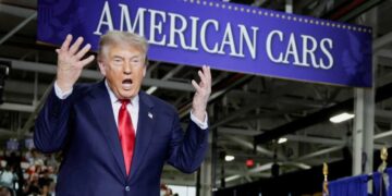 Trump suffers ‘hypomanic episode’ with classic signs of psychiatric sickness: experts