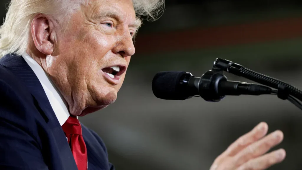 ‘Who exactly are you talking to?’ Trump stumbles when pressed by MAGA Fox News host