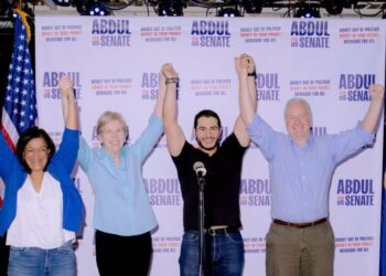 Progressives Try for a Purple State