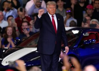 ‘What planet are you on?’ Voters, pollsters mystified by Trump’s tariffs boasts in Michigan