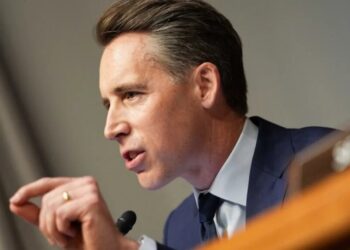 Snarling GOP rains hell on the wrong man — as a ghastly calamity lurks