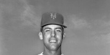 Ron Hunt, a Record-Holder for Being Hit by Pitches, Dies at 85