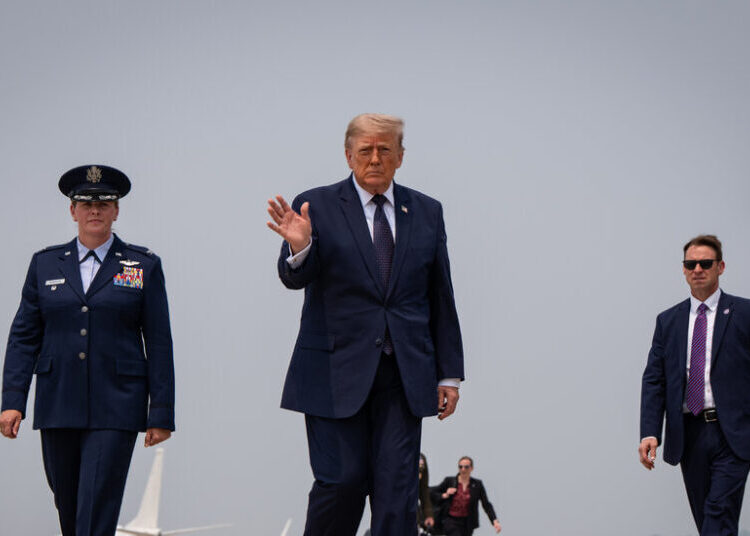 Trump Threatens Canada With Tariffs for Wildfire Smoke Over U.S.