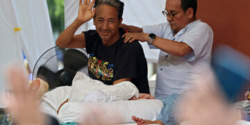 Prominent Indian Activist Breaks Hunger Strike After 26 Days